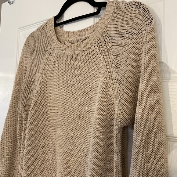 Aritzia cream knit sweater with Italian yarn - Picture 5 of 6